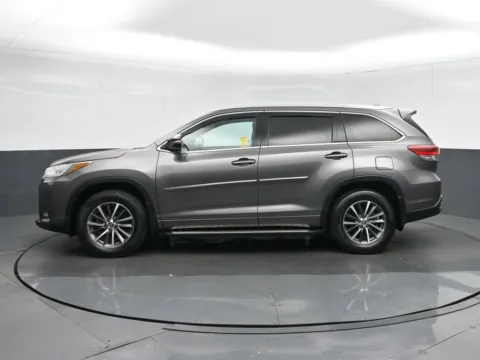 More photos of 2018 Toyota Highlander XLE at Sullivan Auto Trading Norfolk, VA