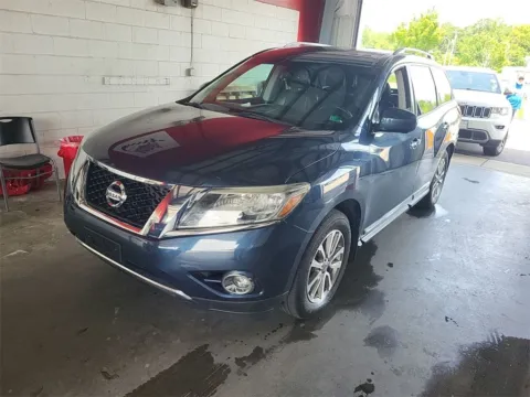 More photos of 2015 Nissan Pathfinder SL at Sullivan Auto Trading Norfolk, VA