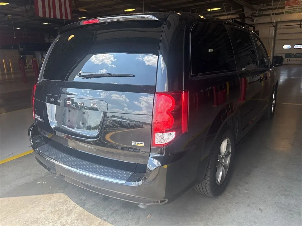 2016 Dodge Grand Caravan SE Plus photo 4