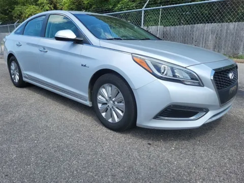 Photos of 2016 Hyundai Sonata Hybrid SE for sale in Norfolk, VA at Sullivan Auto Trading Norfolk