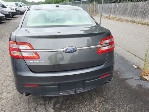 More photos of 2018 Ford Taurus SE at Sullivan Auto Trading Norfolk, VA
