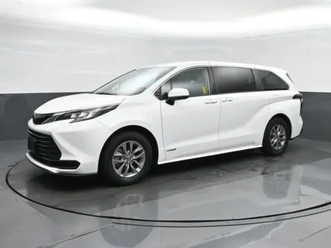 Another view of 2021 Toyota Sienna LE for sale in Norfolk, VA at Sullivan Auto Trading Norfolk