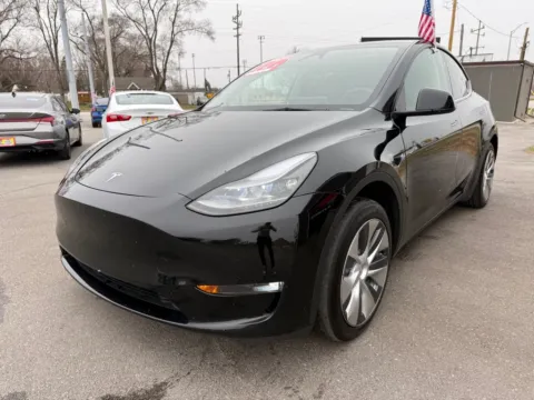 More photos of 2023 TESLA MODEL Y BASE at Ride Time Auto Finance Crown Point, IN