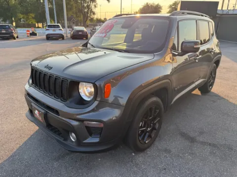 More photos of 2020 JEEP RENEGADE LATITUDE at Ride Time Auto Finance Crown Point, IN
