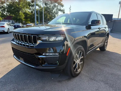 More photos of 2023 JEEP GRAND CHEROKEE LIMITED at Ride Time Auto Finance Crown Point, IN