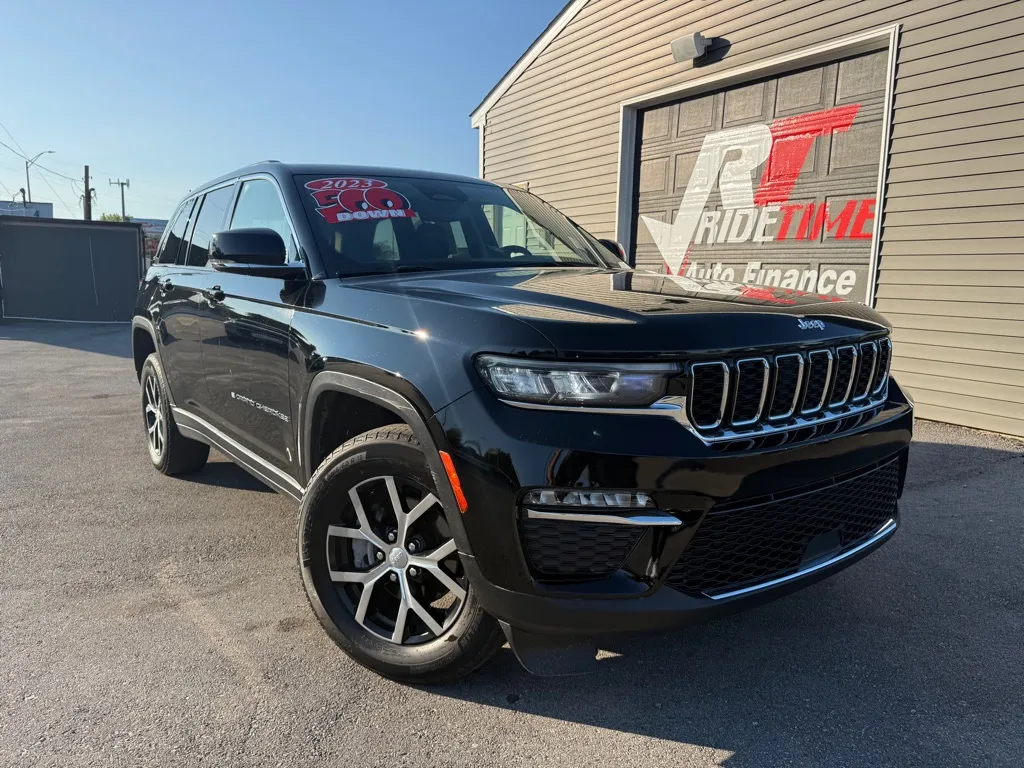 Black 2023 JEEP GRAND CHEROKEE LIMITED for sale in Crown Point, IN