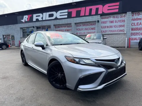Silver 2022 TOYOTA CAMRY HYBRID XSE for sale in Merrillville, IN