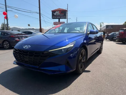 More photos of 2023 HYUNDAI ELANTRA SEL at Ride Time Auto Finance Broadway, IN
