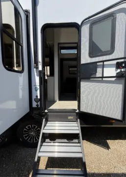 Photos of 2026 PRIME TIME CRUSADER 38BONUS for sale in Gulfport, MS at County Line Campers