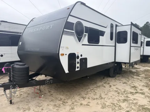 Photos of 2026 Keystone RV PASSPORT 210RKC for sale in Gulfport, MS at County Line Campers