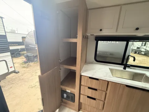 More photos of 2026 KEYSTONE PASSPORT 210RKC at County Line Campers, MS