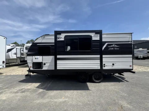 Another view of 2026 EAST TO WEST DELLA TERRA for sale in Gulfport, MS at County Line Campers