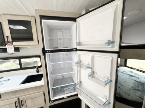 Another view of 2026 East To West DELLA TERRA 191BH for sale in Gulfport, MS at County Line Campers
