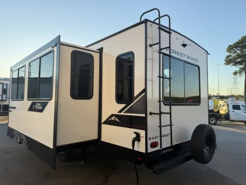 More photos of 2026 EAST TO WEST ALTA 2850KRL at County Line Campers, MS