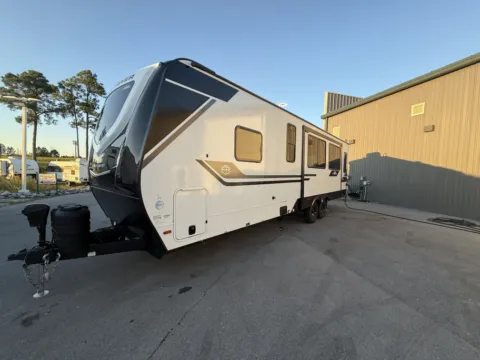 More photos of 2026 EAST TO WEST ALTA 2850KRL at County Line Campers, MS