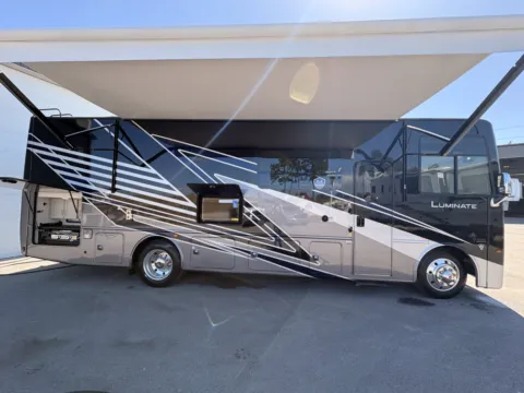 Photos of 2026 THOR LUMINATE MM30 for sale in Gulfport, MS at County Line Campers