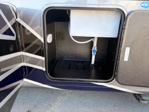 More photos of 2026 THOR LUMINATE MM30 at County Line Campers, MS