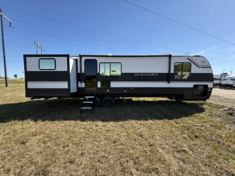 More photos of 2026 PRIME TIME AVENGER at County Line Campers, MS