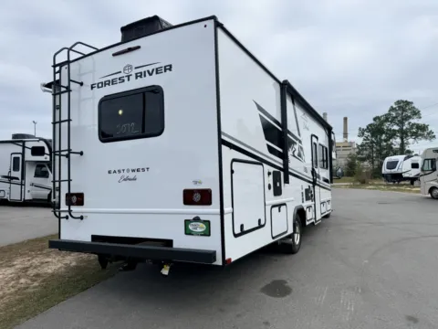 More photos of 2026 EAST TO WEST ENTRADA 3100FB at County Line Campers, MS