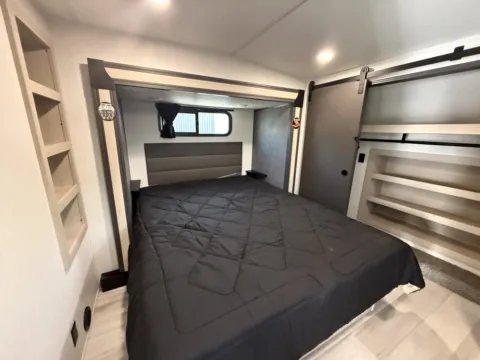 More photos of 2026 FOREST RIVER CARDINAL 34CRIB at County Line Campers, MS