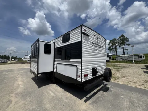 Photos of 2026 EAST TO WEST DELLA TERRA for sale in Gulfport, MS at County Line Campers