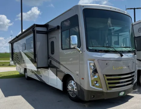 Black 2026 THOR LUMINATE CC35 for sale in Gulfport, MS