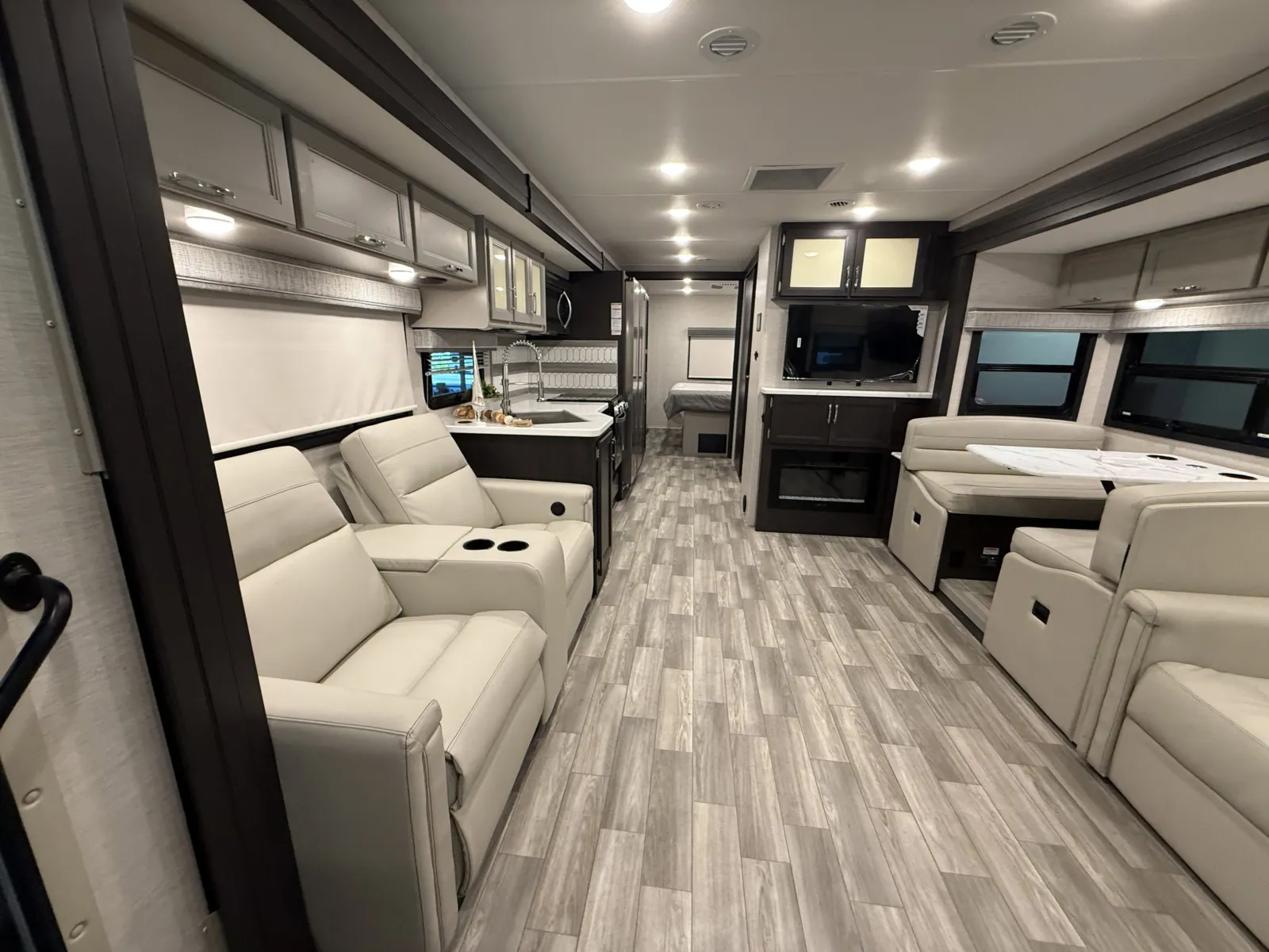 Another view of 2026 Thor Motor Coach LUMINATE CC35 for sale in Gulfport, MS at County Line Campers
