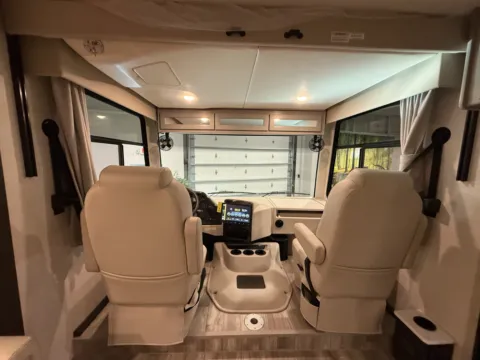 More photos of 2026 Thor Motor Coach LUMINATE CC35 at County Line Campers, MS