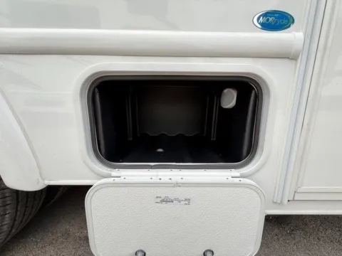 More photos of 2026 THOR CHATEAU 19Z at County Line Campers, MS
