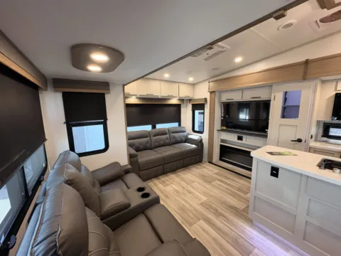 More photos of 2026 DUTCHMEN ASTORIA 3173RLP at County Line Campers, MS