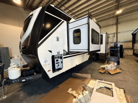 More photos of 2026 EAST TO WEST ALTA 3175RK at County Line Campers, MS