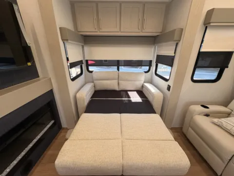 More photos of 2026 FOREST RIVER COLUMBUS 388FKH at County Line Campers, MS
