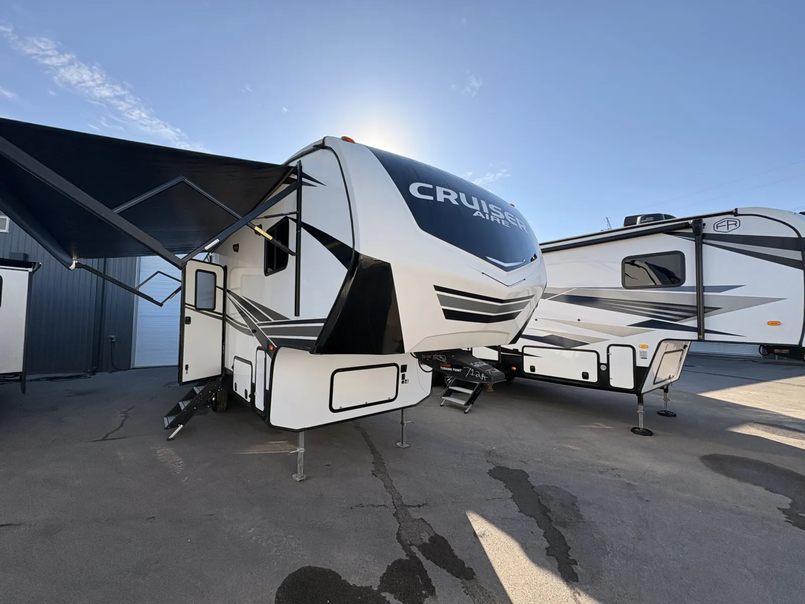 White 2023 CROSSROADS CRUISER 27MK for sale in Gulfport, MS