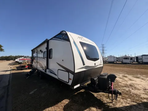 2024 Coachmen Freedom Express 258bhs