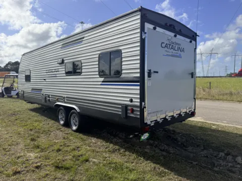 More photos of 2023 Coachmen RV CATALINA 26TH at County Line Campers, MS