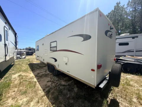 More photos of 2006 K-Z JAG 29JB at County Line Campers, MS