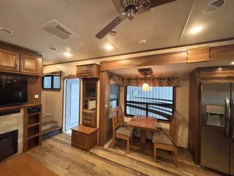 More photos of 2016 Highland Ridge OPEN RANGE 3X 388RKS at County Line Campers, MS