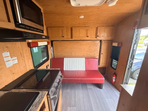 More photos of 2026 SUNSET PARK SUNLITE at County Line Campers, MS