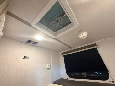 More photos of 2026 SUNSET PARK SUNRAY 109E at County Line Campers, MS