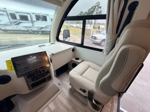 Photos of 2026 THOR AXIS 26.2 for sale in Gulfport, MS at County Line Campers