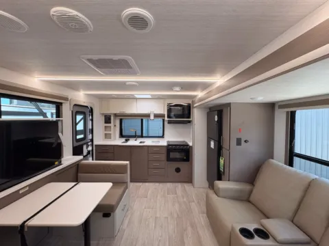 Another view of 2027 EAST TO WEST ALTA 2375RK for sale in Gulfport, MS at County Line Campers