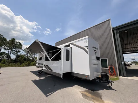 White 2027 Forest River LACROSSE 39FK for sale in Gulfport, MS
