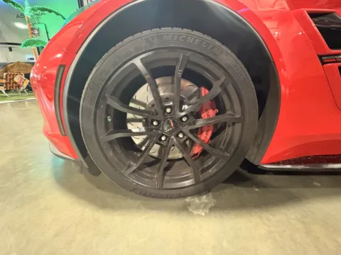 More photos of 2017 Chevrolet Corvette 1YW07 at County Line Campers, MS