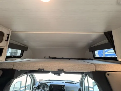 More photos of 2025 East To West ENTRADA 24RL at County Line Campers, MS