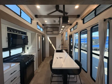 More photos of 2027 Forest River IMPRESSION 44STAY at County Line Campers, MS