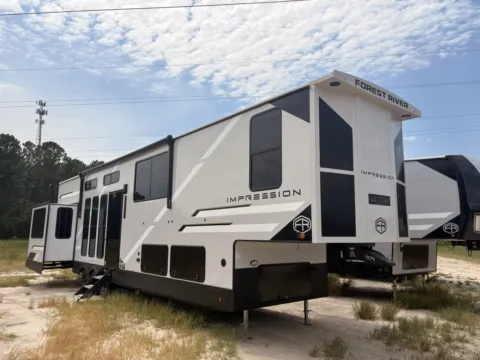 Unknown 2027 Forest River IMPRESSION 44STAY for sale in Gulfport, MS