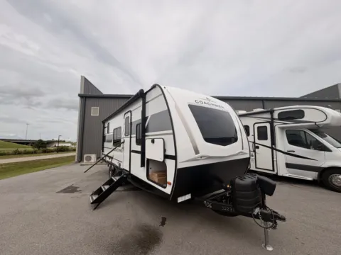 Photos of 2027 Coachmen RV FREEDOM EXPRESS 22MLS for sale in Gulfport, MS at County Line Campers