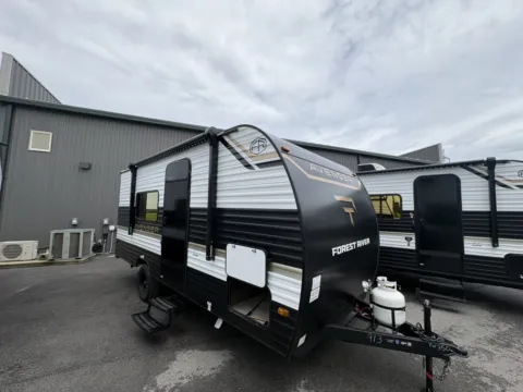 Photos of 2027 Forest River AVENGER 16RBX for sale in Gulfport, MS at County Line Campers