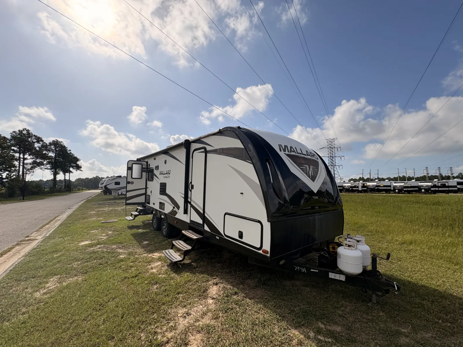 Unknown 2019 HEARTLAND MALLARD M27 for sale in Gulfport, MS