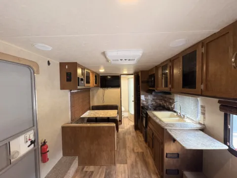 Photos of 2017 Forest River SALEM CRUISE LITE 241QBXL for sale in Gulfport, MS at County Line Campers